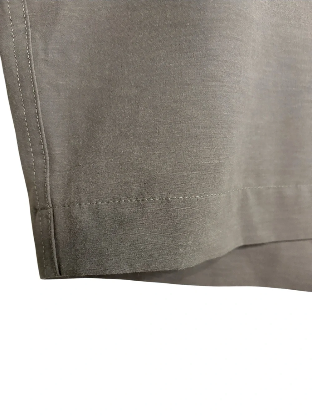 Faherty - Belt Loop All Day Shorts. 9 inch inseam. Light Grey. Size 38. MSC0012